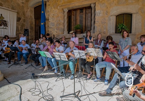 MUESTRA MÚSICA Y BAILE DE RAÍZ EN LA FDP