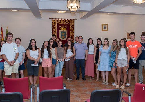 ENTREGA BECAS UNIVERSITARIOS