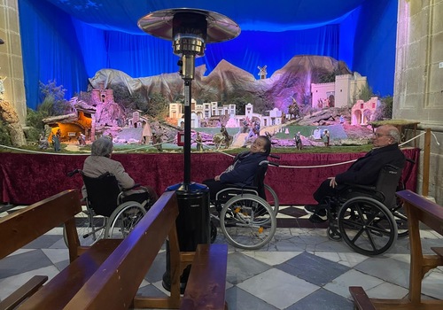 VISITA DEL CENTRO DE DIA AL BELÉN