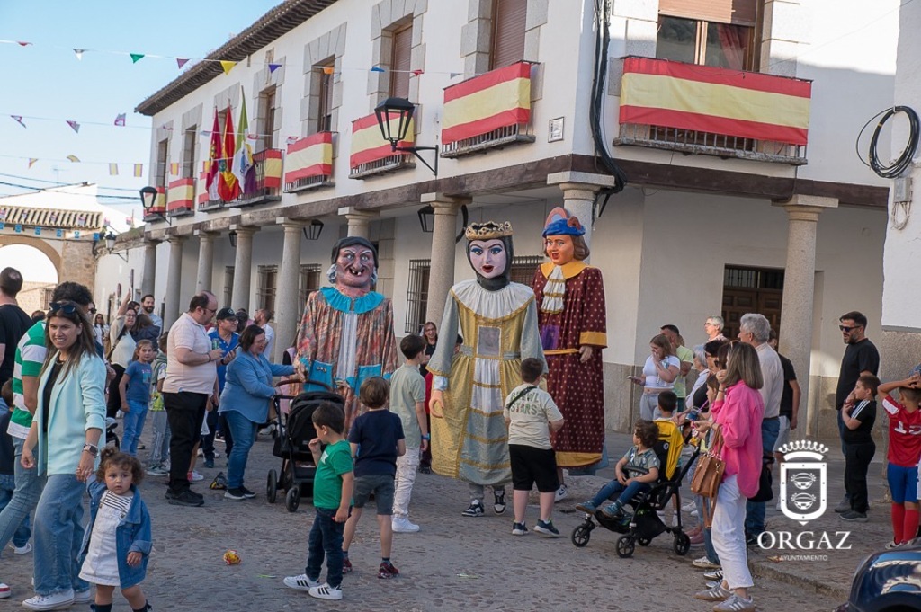 DESFILE DE GIGANTES Y CABEZUDOS LIV FDP