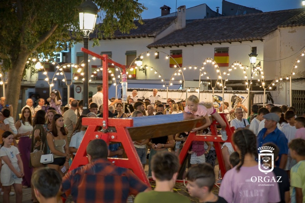 TRADICIONAL CUCAÑA Y CONCIERTO